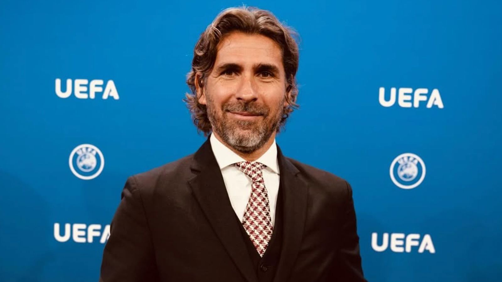 Escudé: 'Es el mejor momento para que España demuestre que es una gran selección'