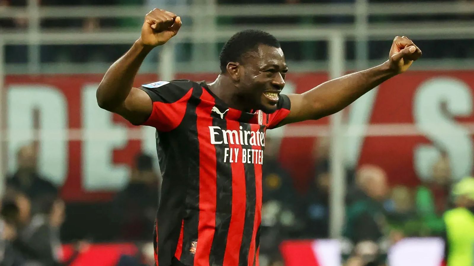 Fofana, con la camiseta del Milan.