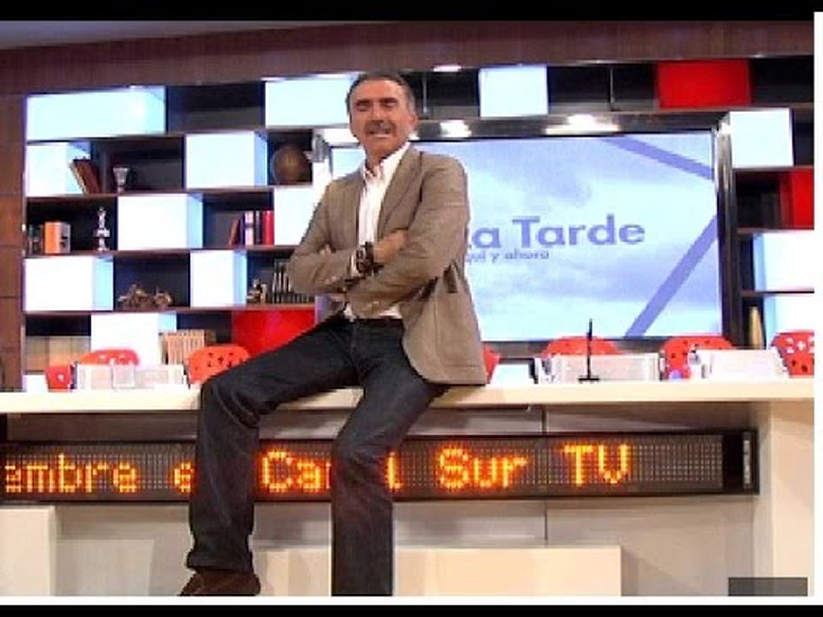 Comienza "La tarde, aquí y ahora" con Juan y Medio (2009)
