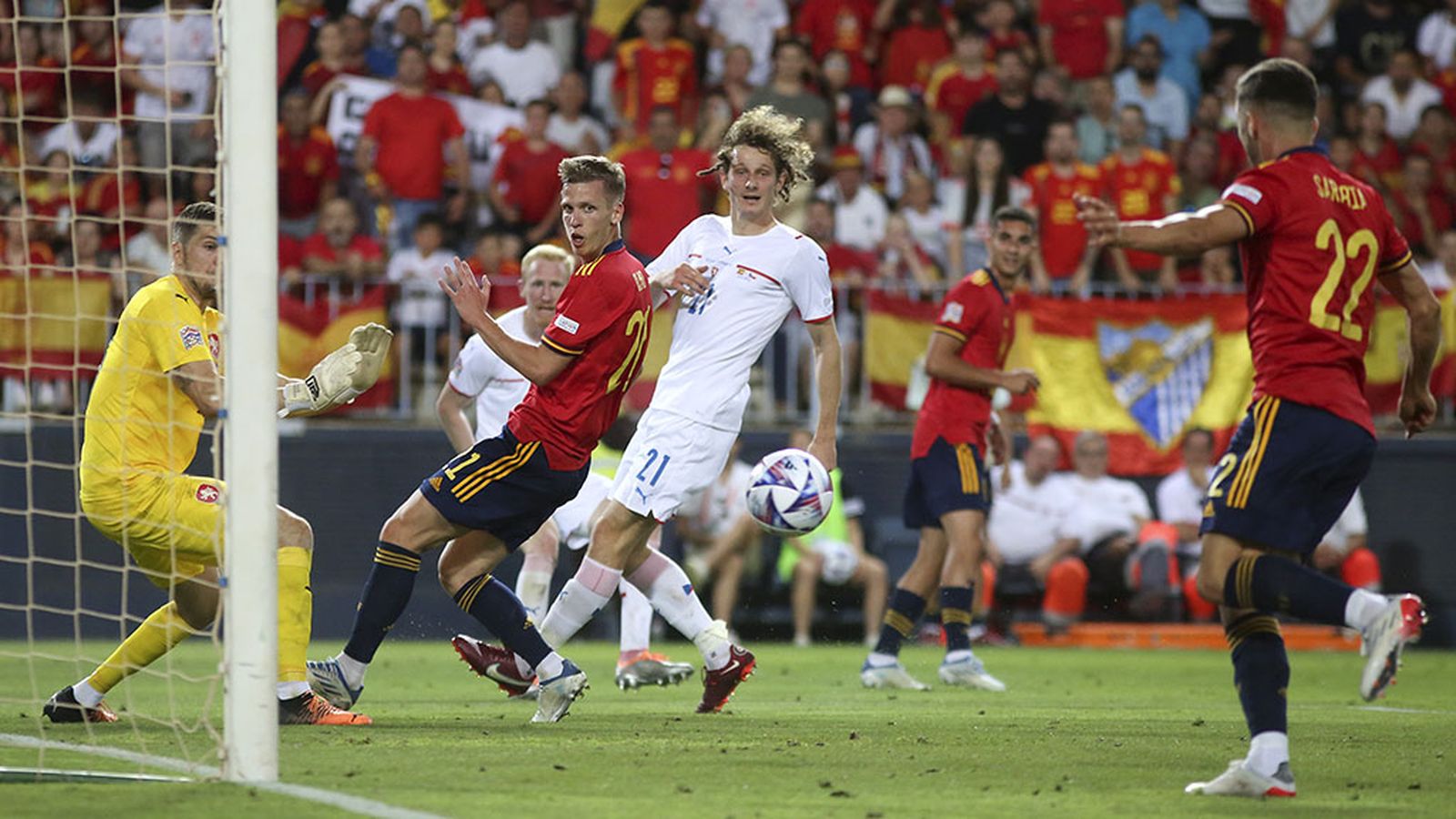 Gol de Sarabia en Málaga