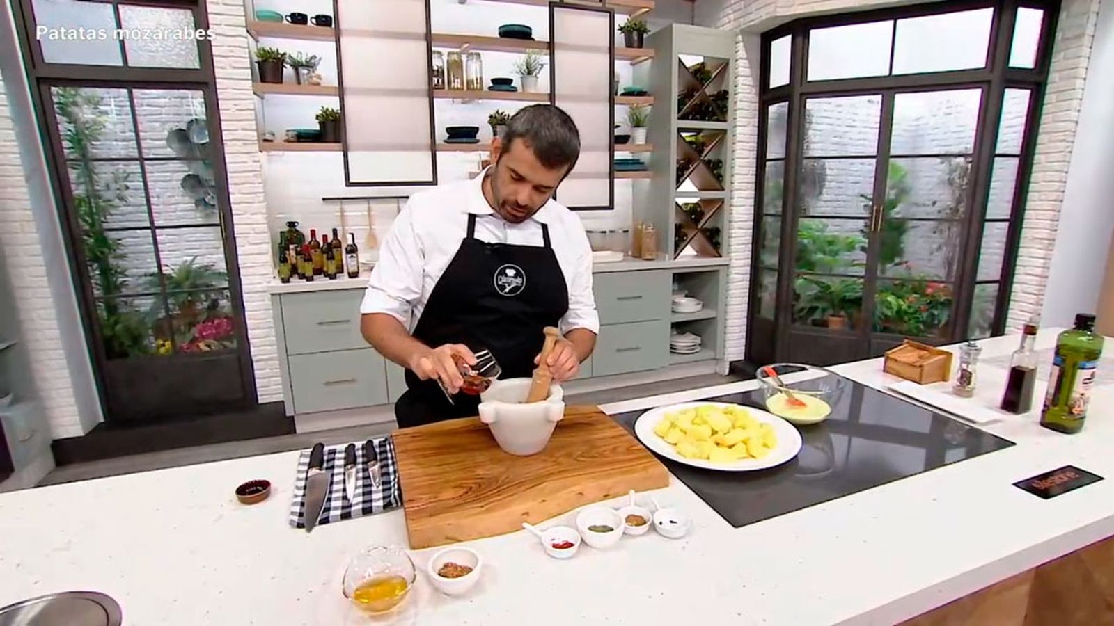¿Qué ingredientes necesitamos para hacer una salsa mozárabe?