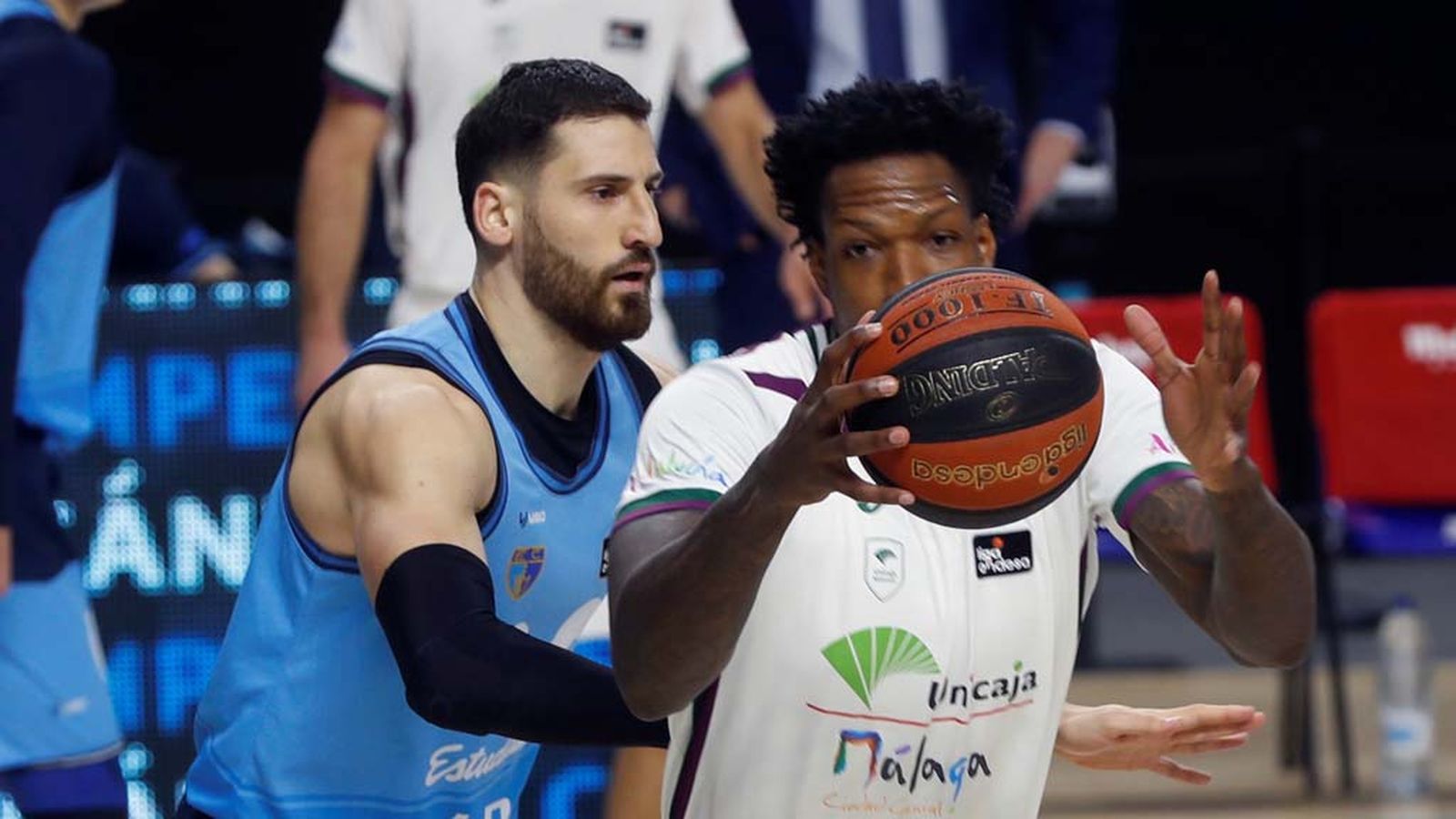 FOTO_UNICAJA_ESTUDIANTES