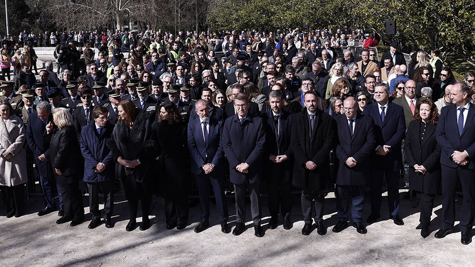 FOTO HOMENAJE EL RETIRO ANIVERSARIO 11M
