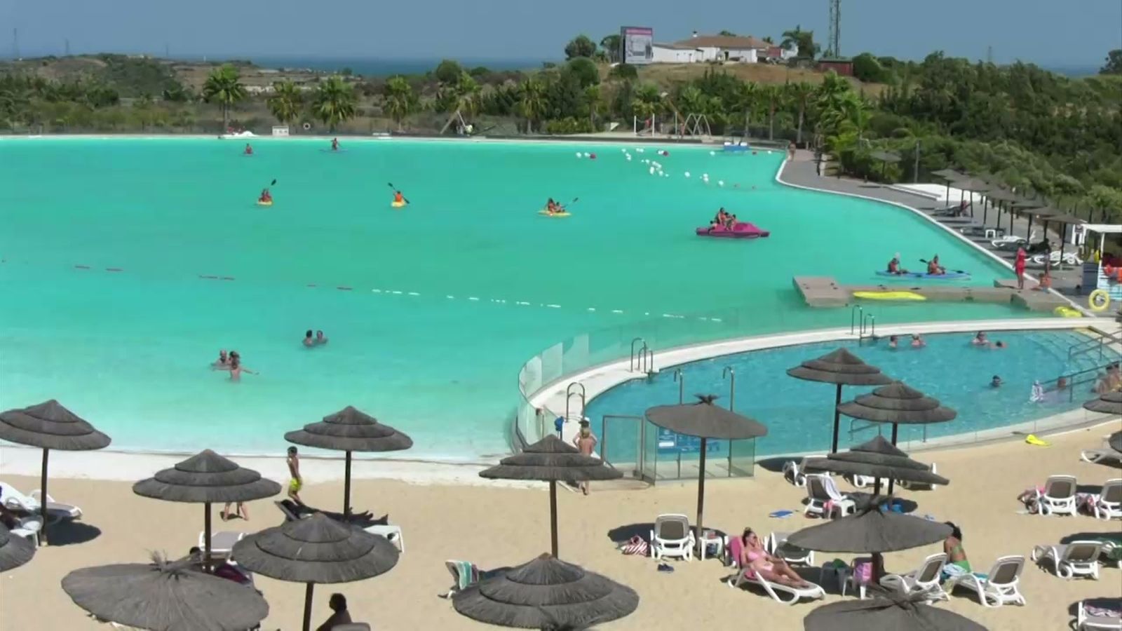 Cómo son una vacaciones en la laguna artificial más grande de Europa