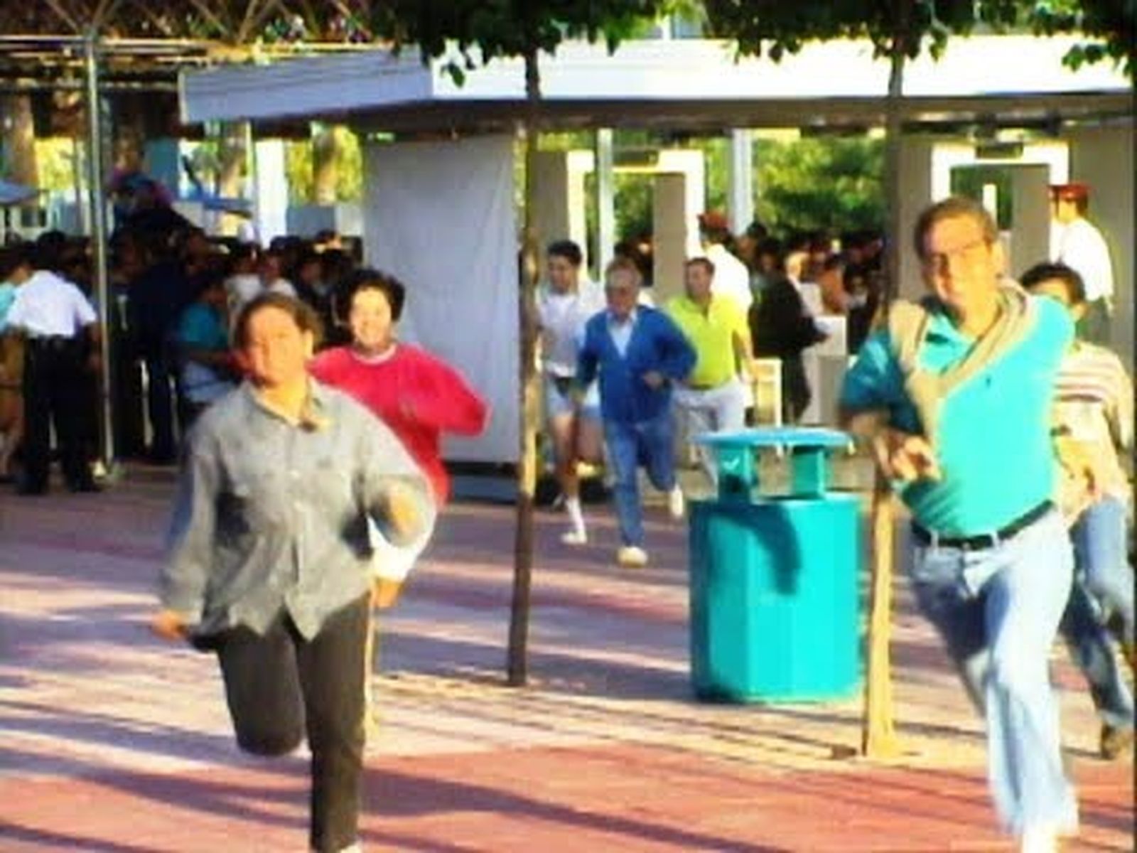 Expo 92: Carreras hasta el pabellón de Fujitsu