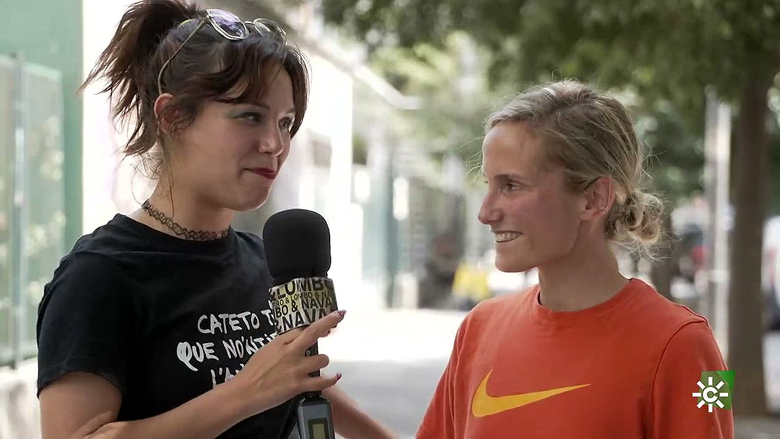Experimento sociológico en la calle para ver la brecha generacional entre andsaluces