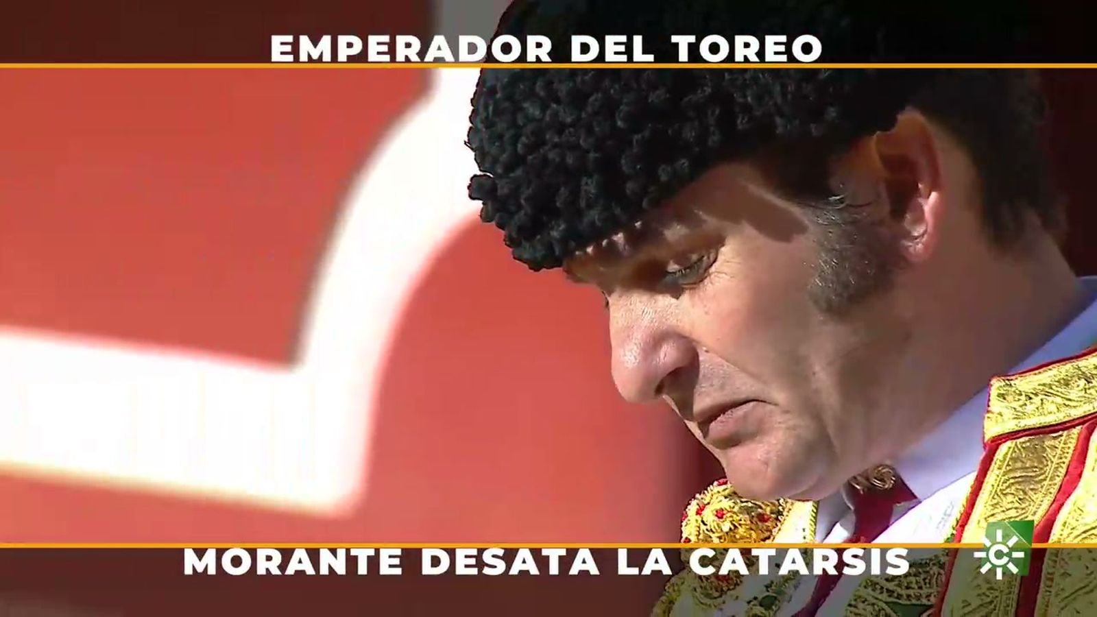 Morante crea una obra de arte sin ninguna ayuda del toro