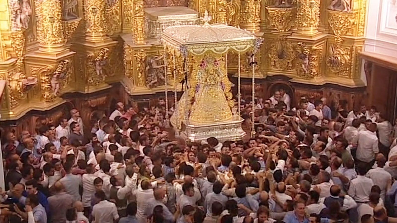 Inicio Procesión Virgen Rocío