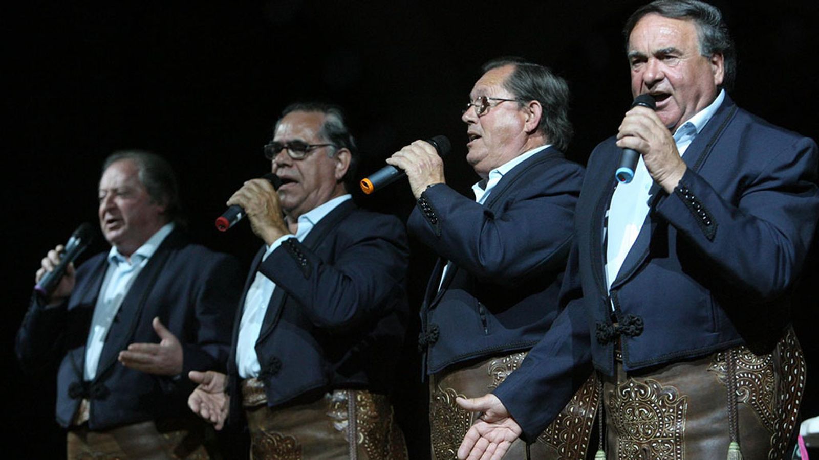 LOS ROMEROS DE LA PUEBLA MEDALLA DE ANDALUCIA