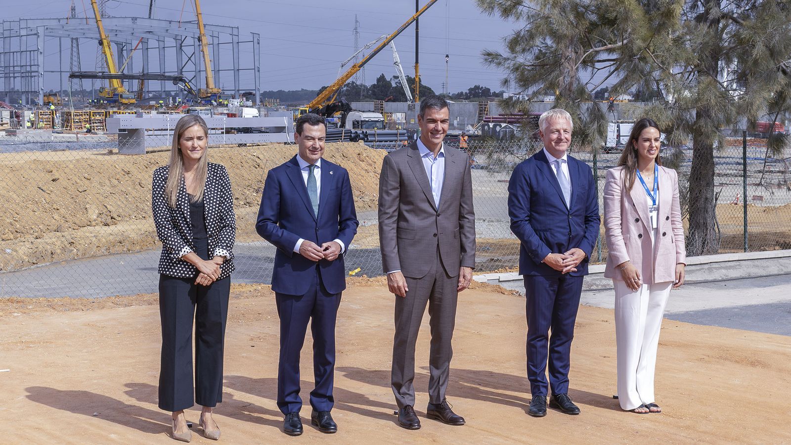 Moreno y Sánchez en la inauguración de Onuba.