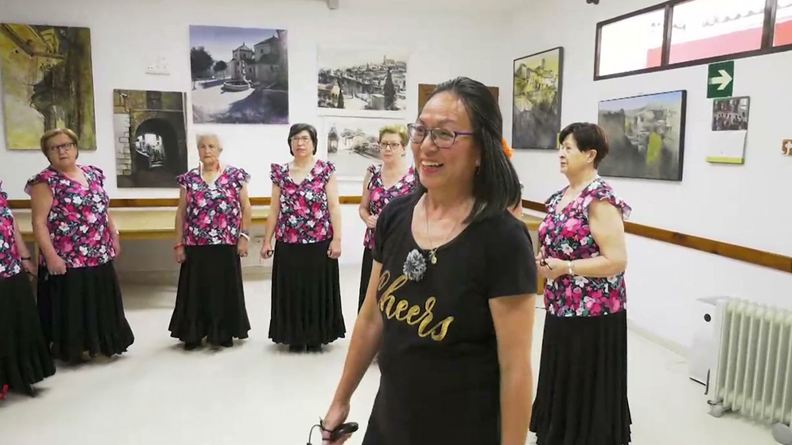 Es holandesa y en Játar da clases de baile y de castañuelas