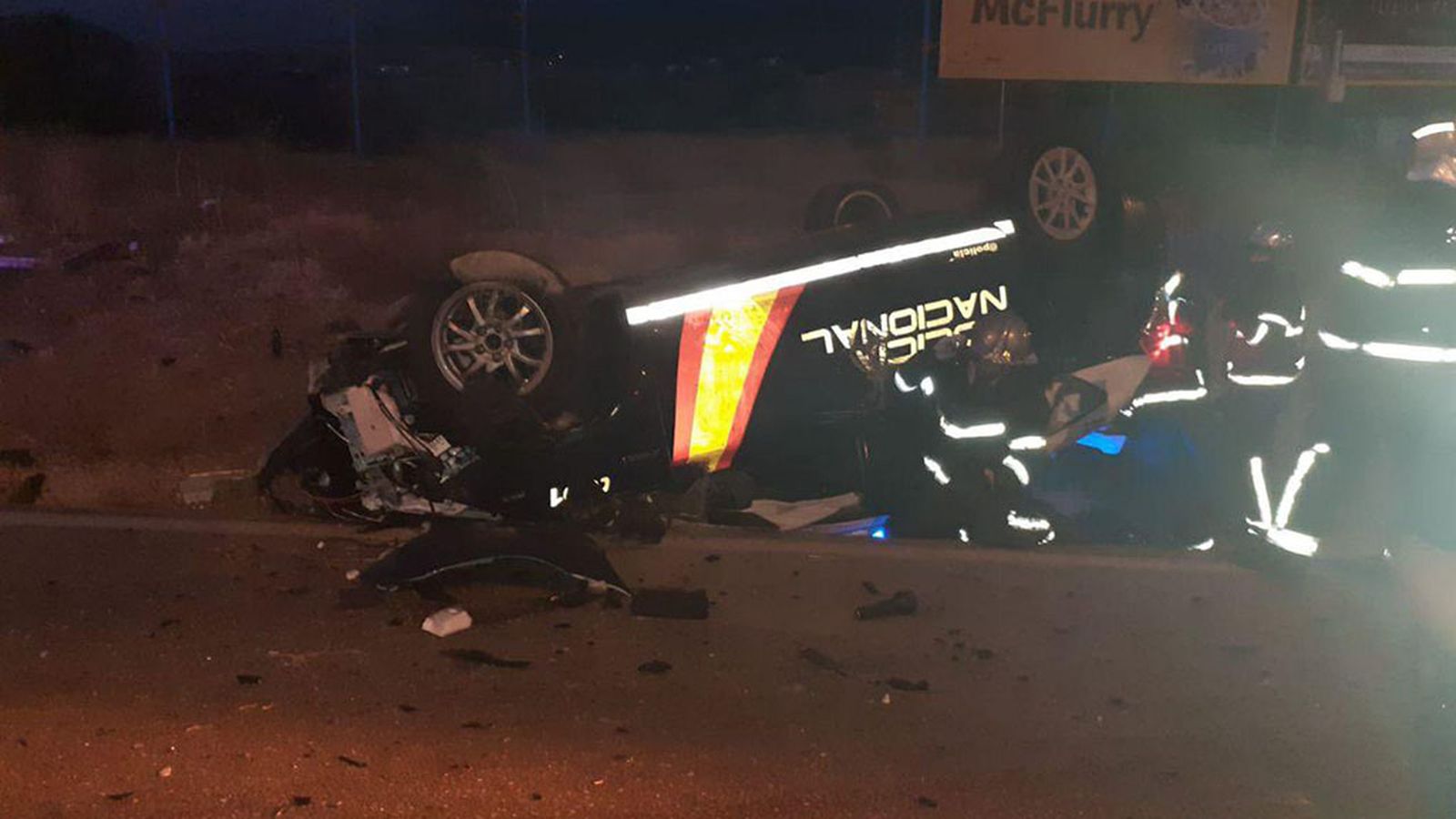 COCHE POLICÍA CHOCADO