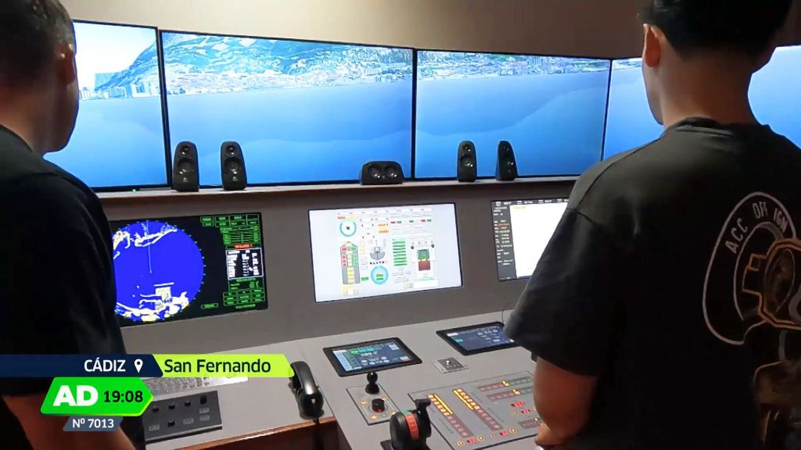 Jóvenes de toda España se preparan en San Fernando para un futuro en el sector marítimo-pesquero