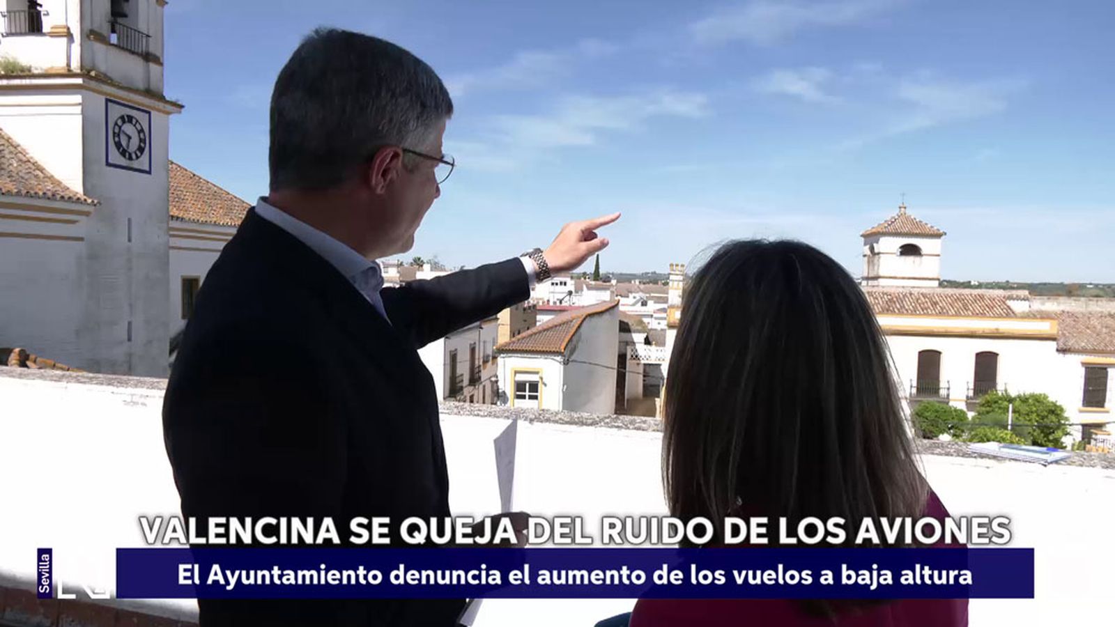 Vecinos de Valencina, Sevilla, se quejan del ruido de los aviones