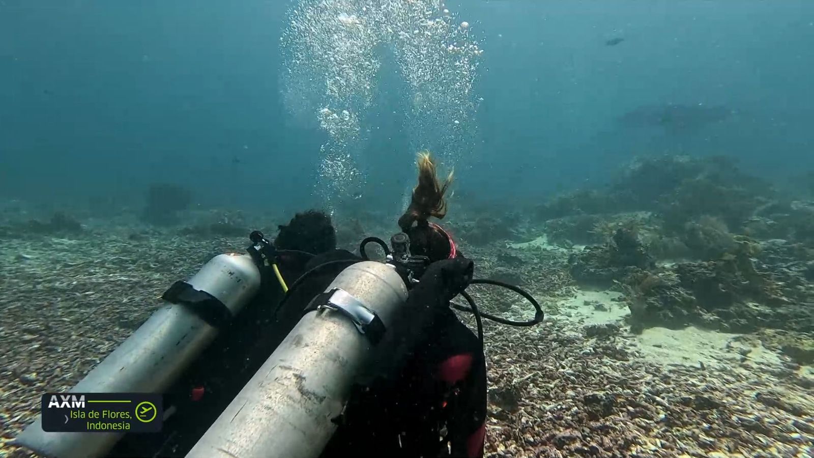 Buceamos con la almeriense Davinia en las aguas del archipiélago Komodo