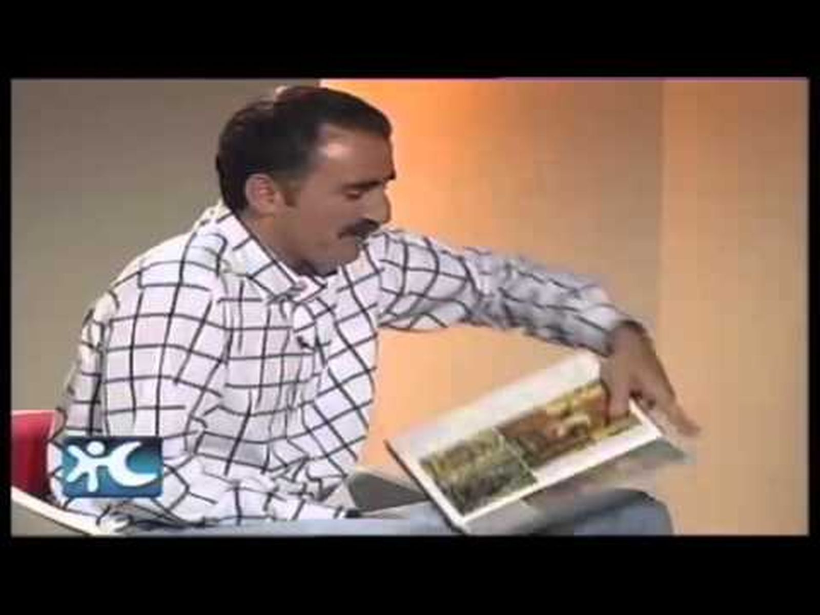 Juan y Medio y el niño experto en cofradías | Menuda noche