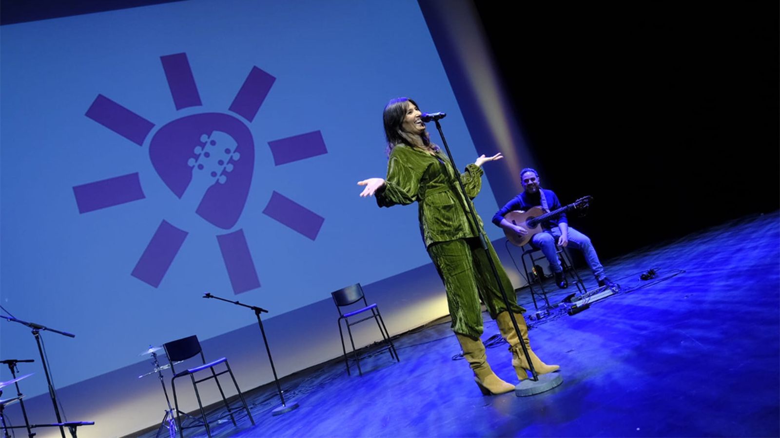 COMUNICACIÓN SUPERACÚSTICO LA FLAKA