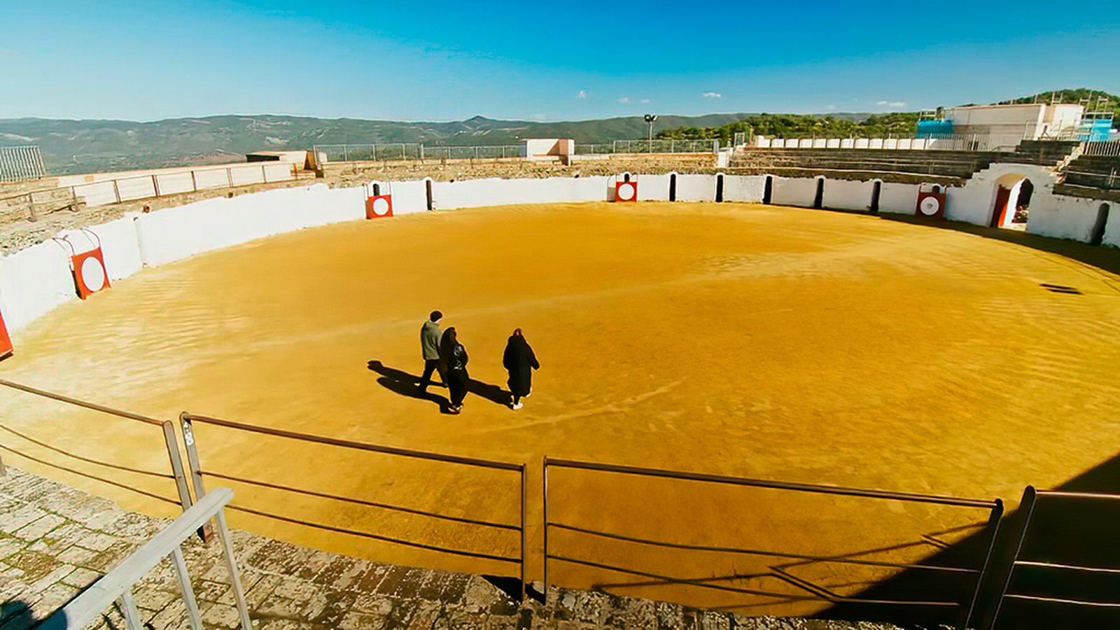 El castillo que esconde una plaza de toros en su interior