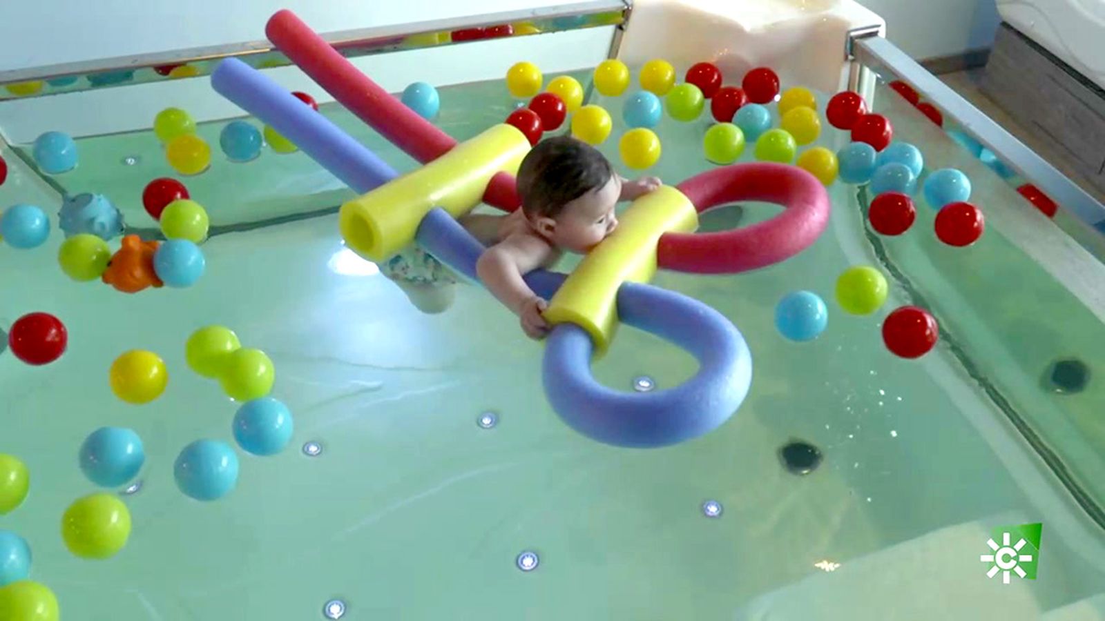 Estimulación temprana, relajación y salud, en el balneario para bebés