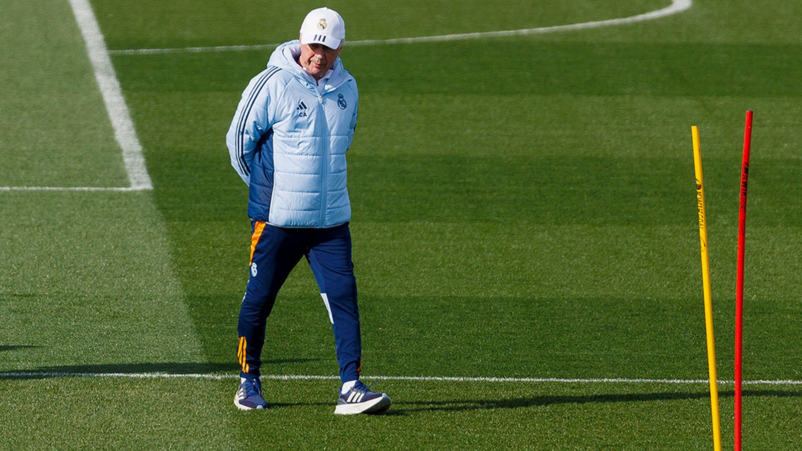 Carlo Ancelotti en entrenamiento