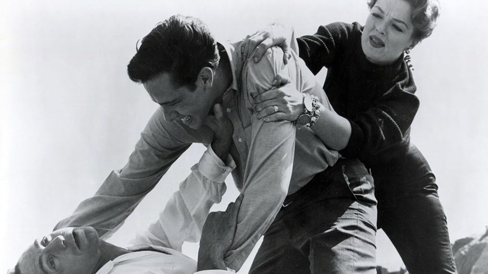Cine, La última mujer sobre la tierra, 30 abril