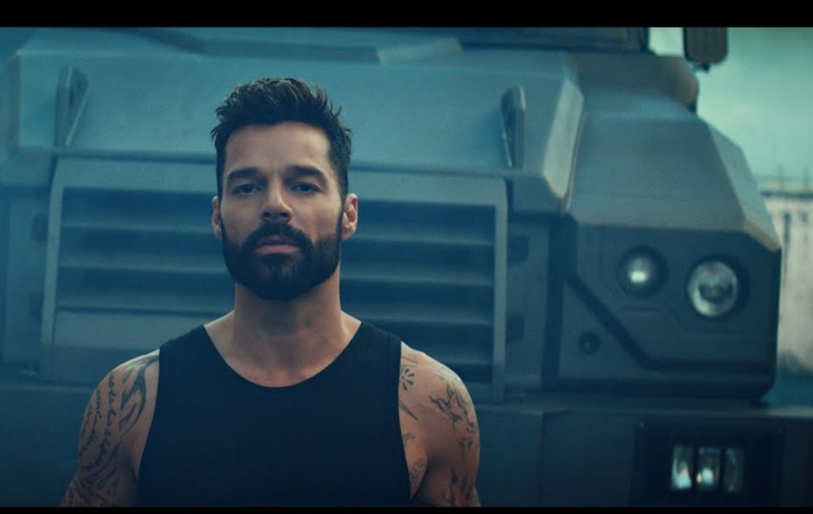 Ricky Martin tiburones