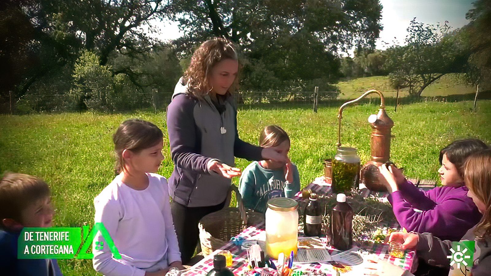 En Cortegana trabaja como educadora ambiental y enseña la importancia de cuidar la naturaleza