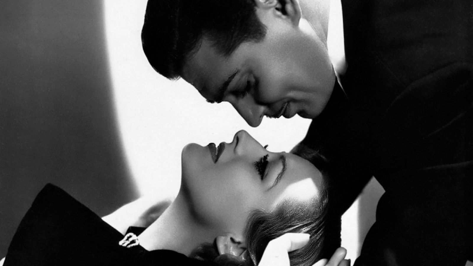 Cine, Alma de bailarina, 1 Marzo