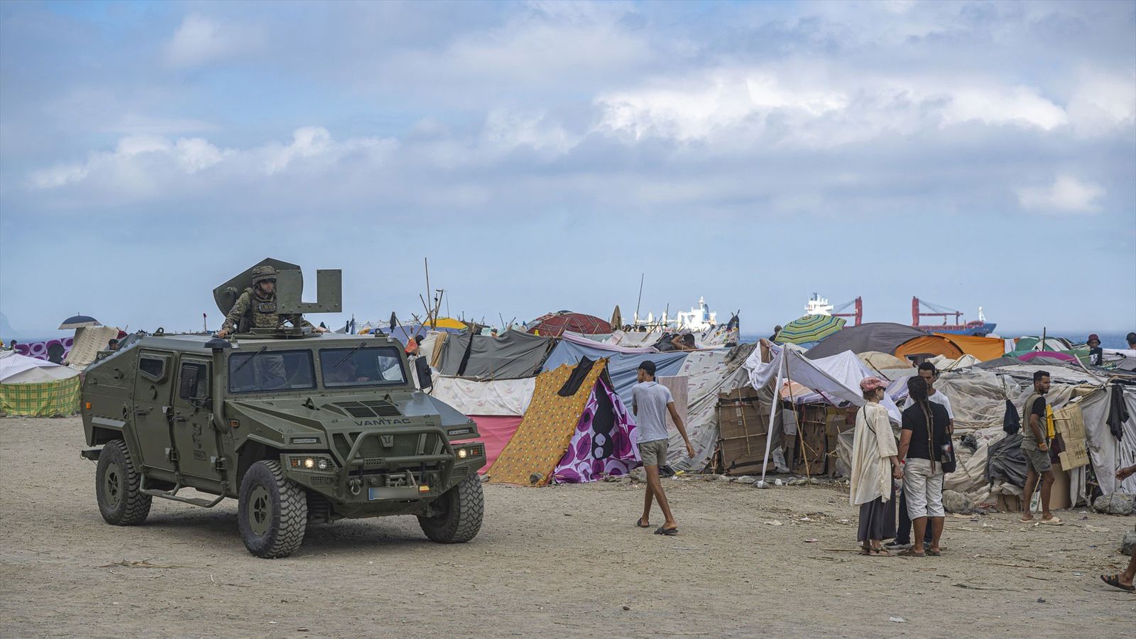 El SUP pide paralizar el campamento para inmigrantes en el Puerto de Ceuta