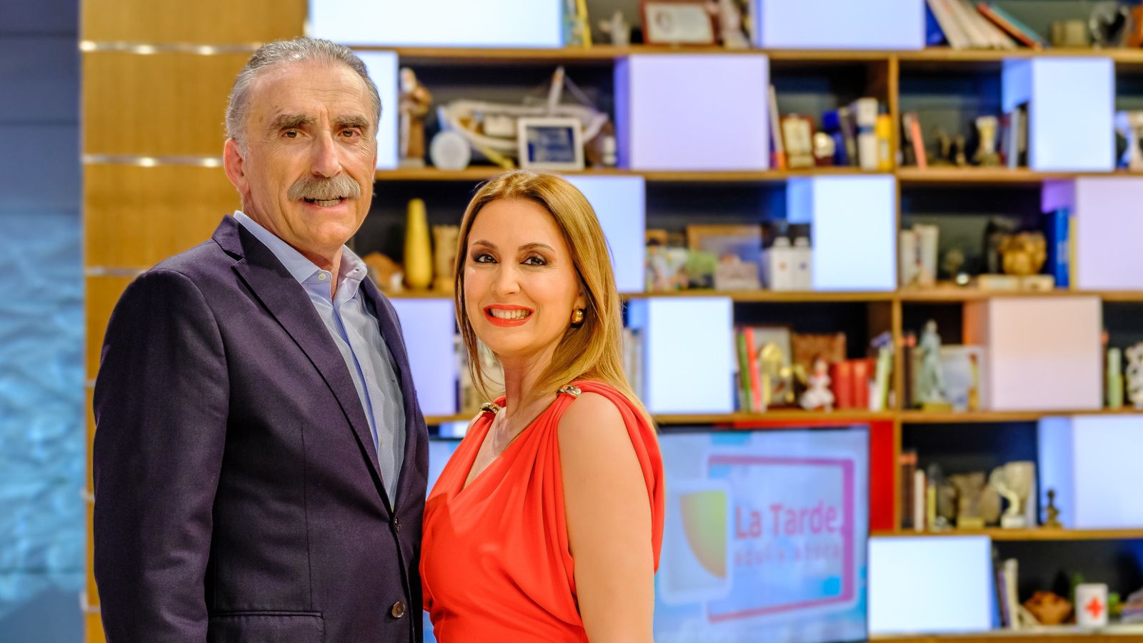 juan y medio eva mayo 2025