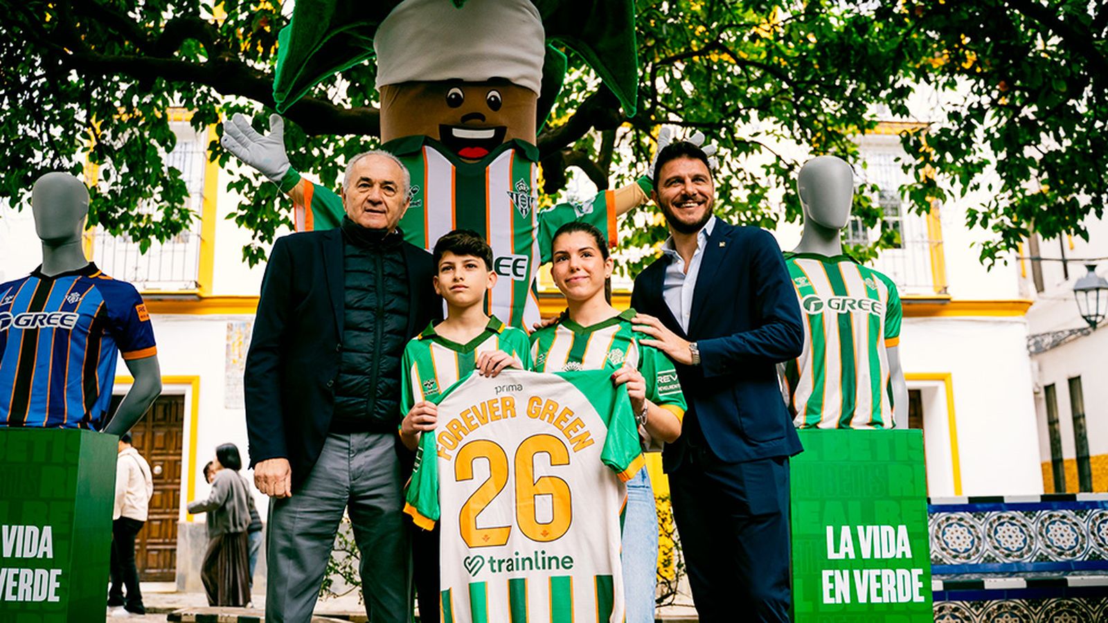 Camiseta del Betis hecha con naranjas