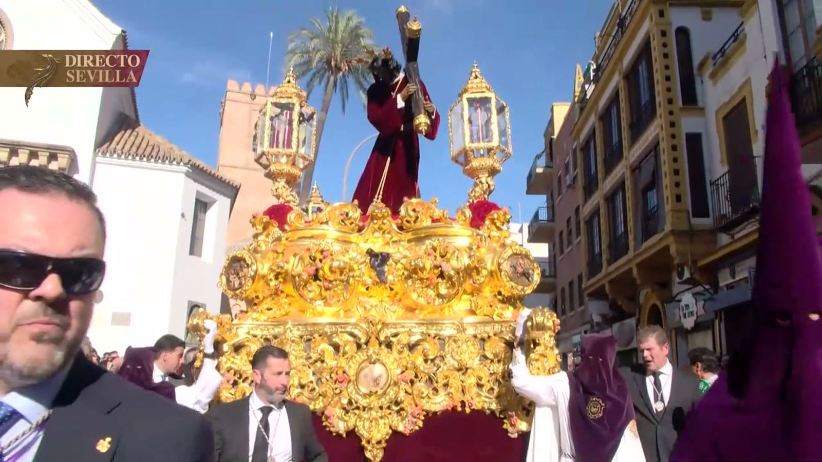 El oro del paso de misterio de la hermandad de San Roque deslumbra en Sevilla