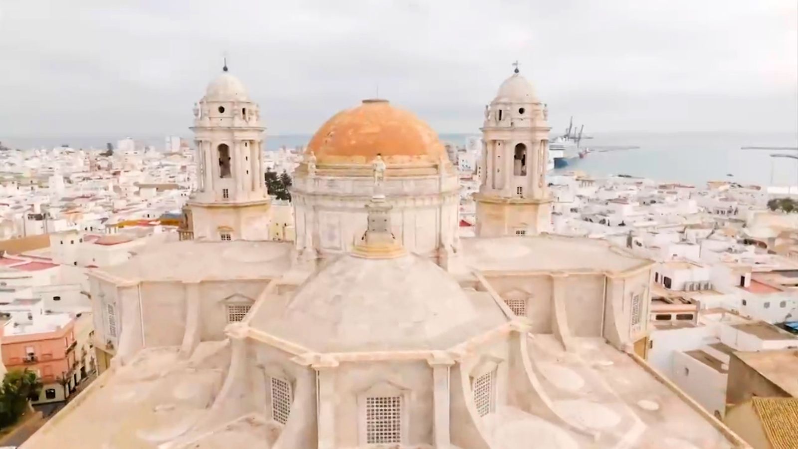 Nos adentramos en la historia de las dos catedrales de Cádiz