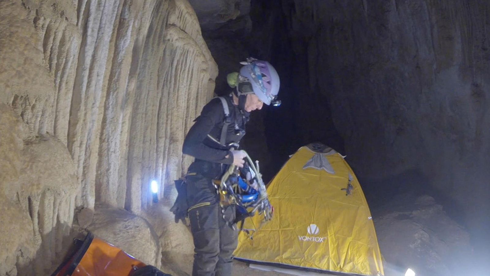 Foto Beatriz Flamini día en la cueva