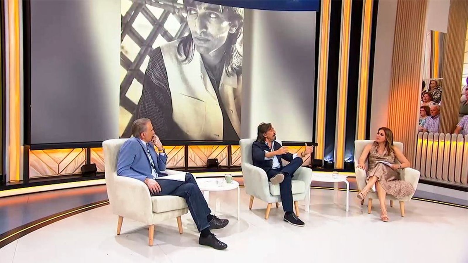 Entrevistamos a Antonio Carmona, que vuelve a latir en solitario con su nuevo trabajo, 'Baro Dom'