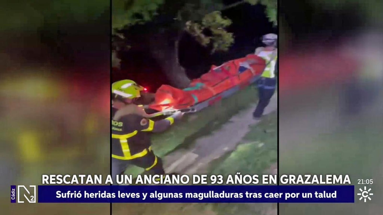 Rescatan a un hombre de 93 años que cayó por un talud en Benamahoma