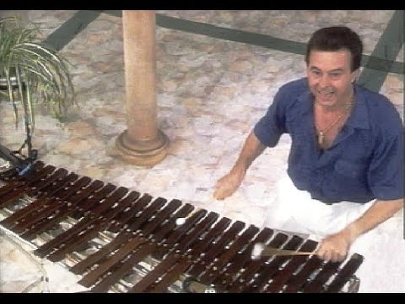 "Granada" interpretada con xilofón marimba por Rikel´s