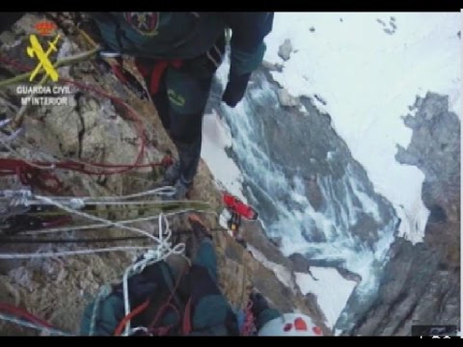 Rescate de los espeleólogos españoles en el Atlas por la Gendarmería de Marruecos