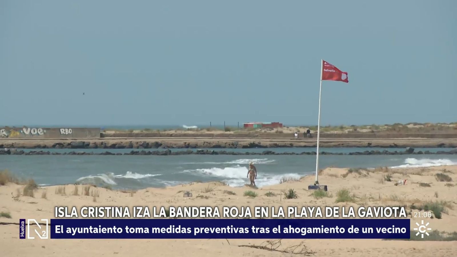 Bandera roja en la playa de La Gaviota de Isla Cristina
