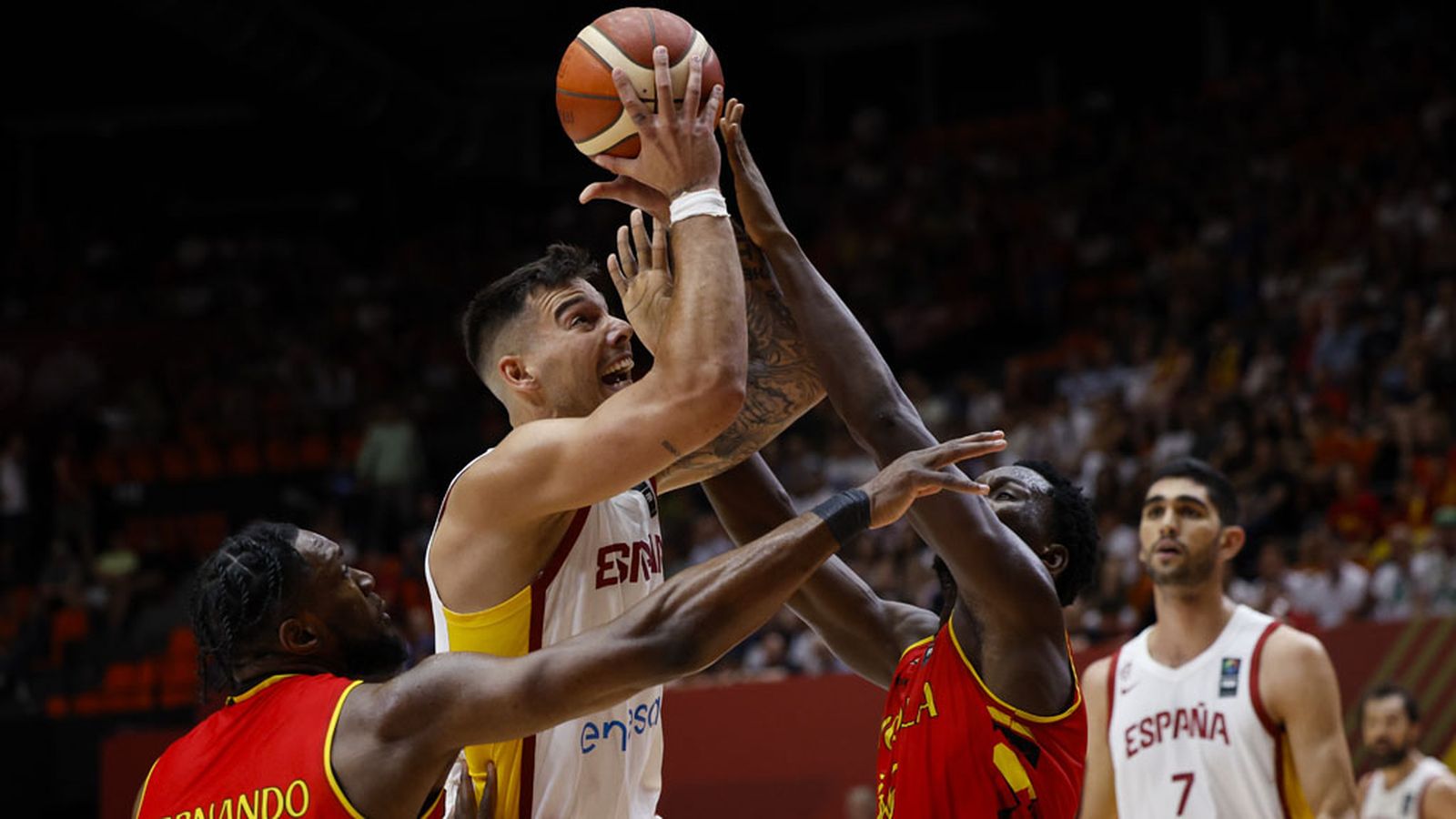 Willy Hernángomez España