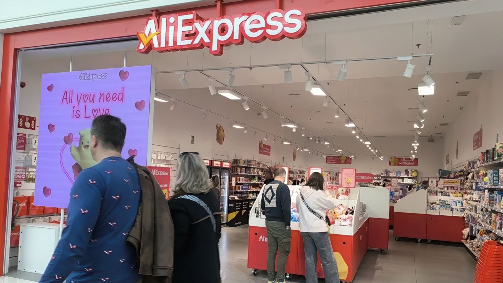 Una nueva tasa grava el envío de pequeños paquetes de AliExpress, Temu y Shein