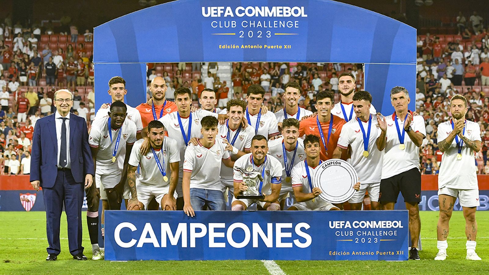 El Sevilla gana el Trofeo Antonio Puerta