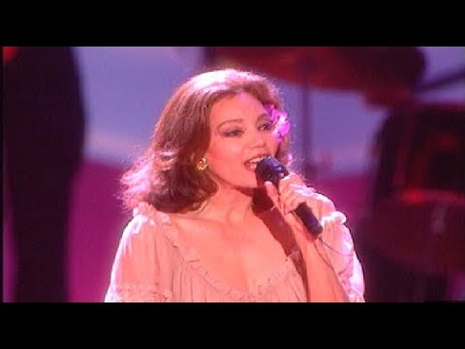 Elsa Baeza: “El Cristo De Palacagüina" – estribillo.