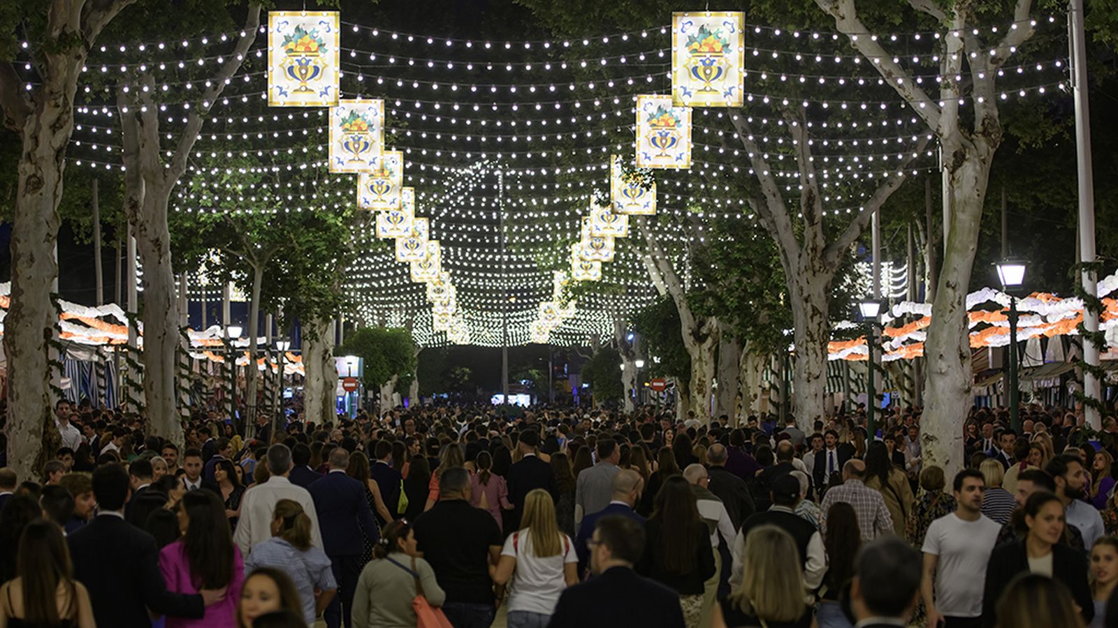 Real de la Feria de Sevilla tras el Alumbrao