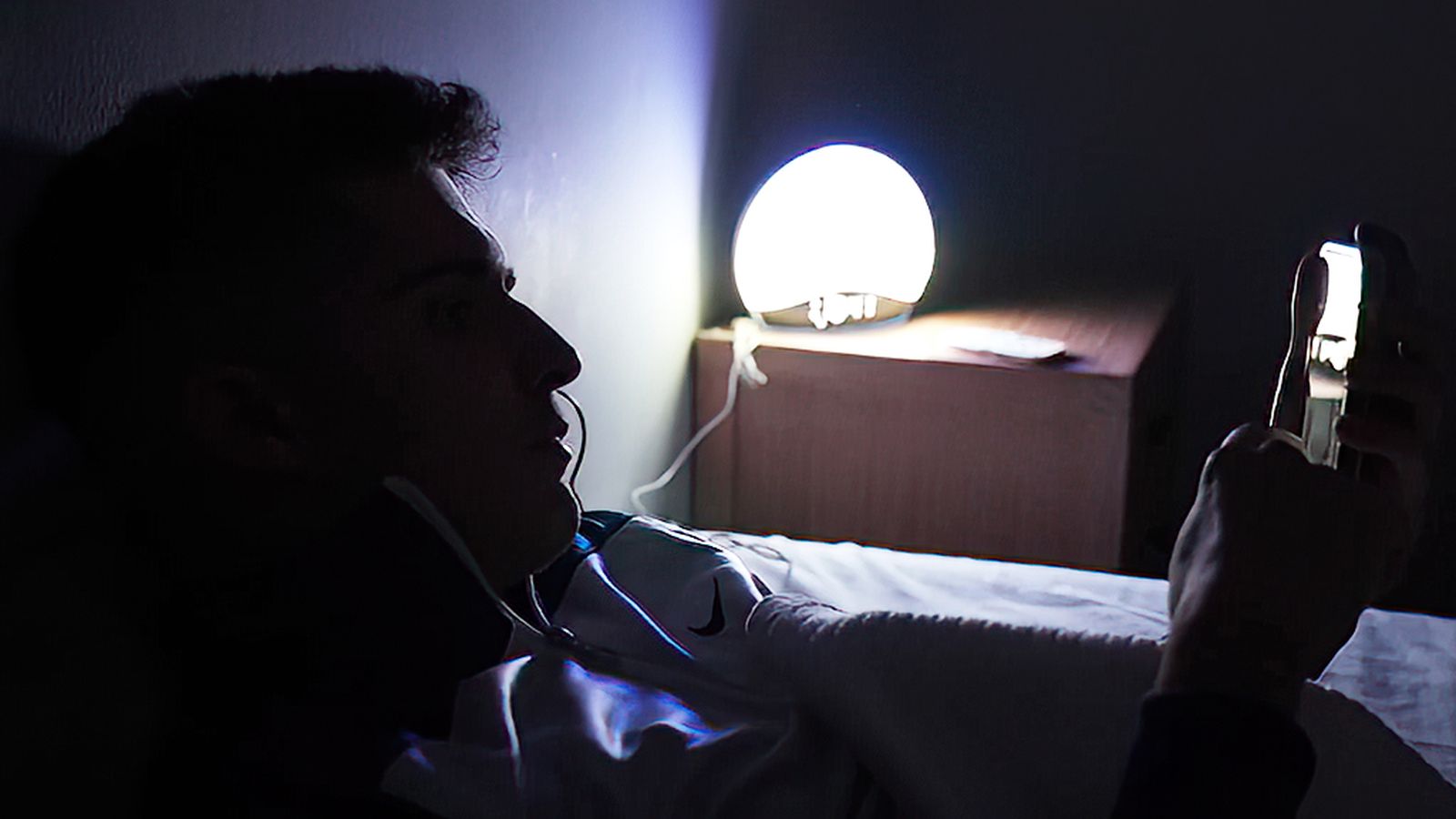 Dormimos menos que nunca, ¿qué hacer para descansar mejor?