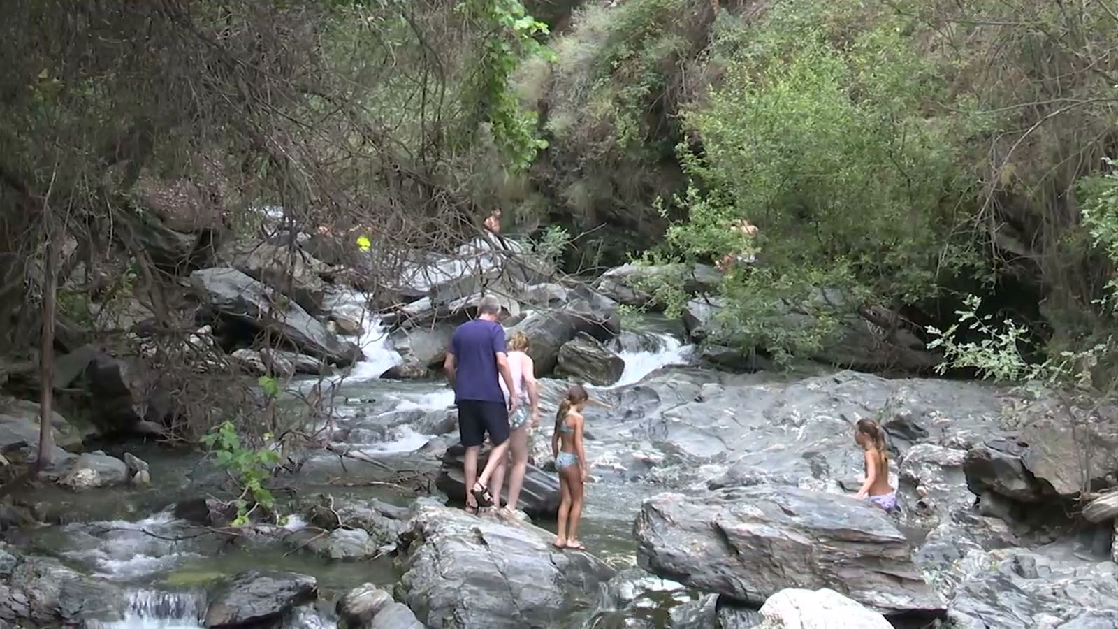 Andalucía de fiesta Sierra Nevada río Maitena