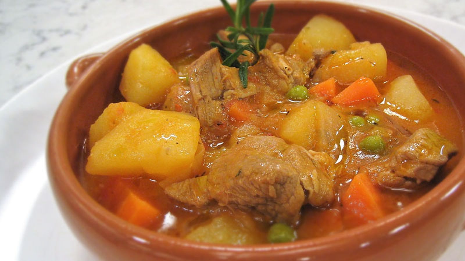 800x450 Cómetelo (Cordero estofado con patatas)