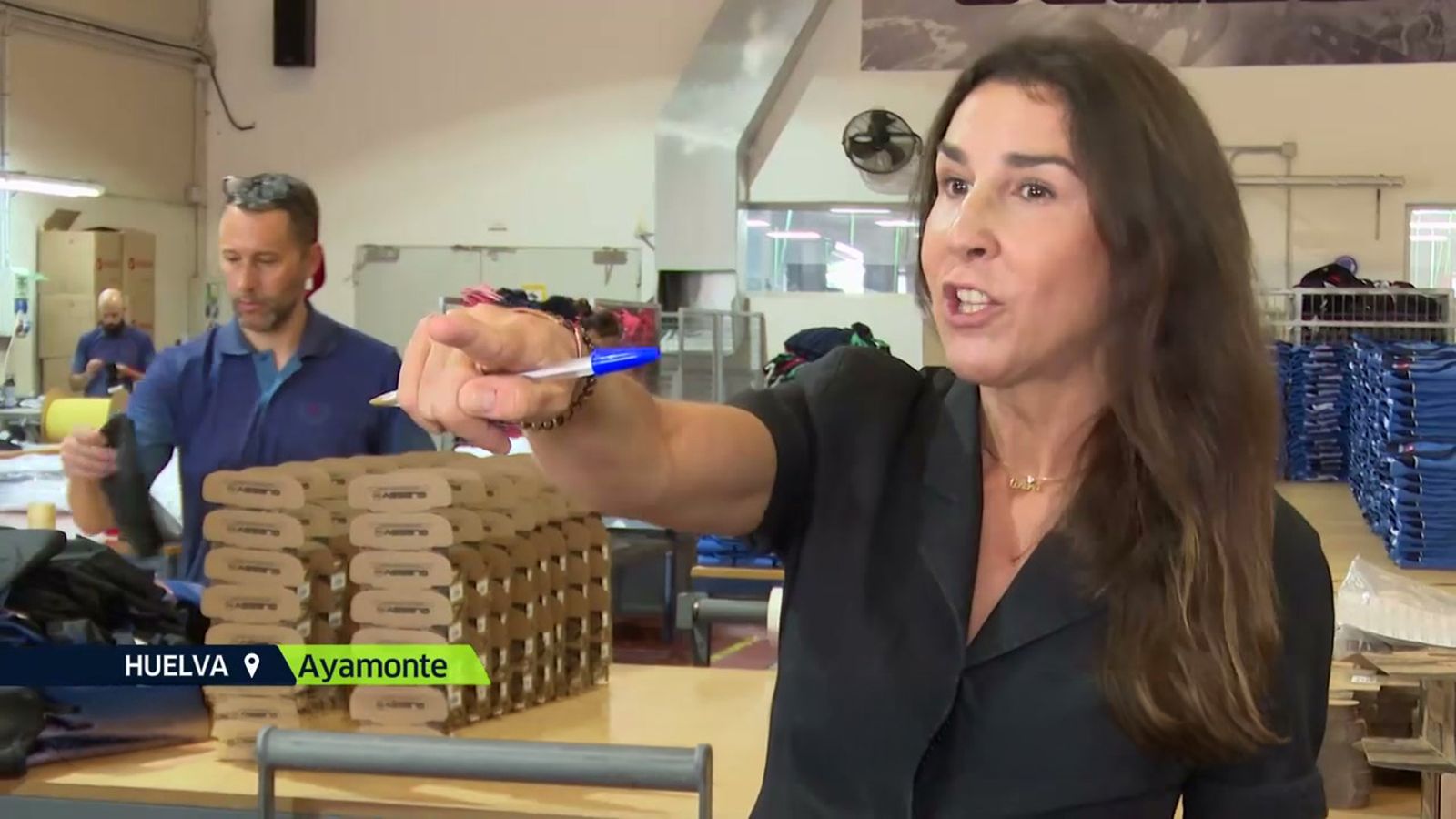 Una empresa familiar de Ayamonte fabrica cientos de miles de uniformes escolares