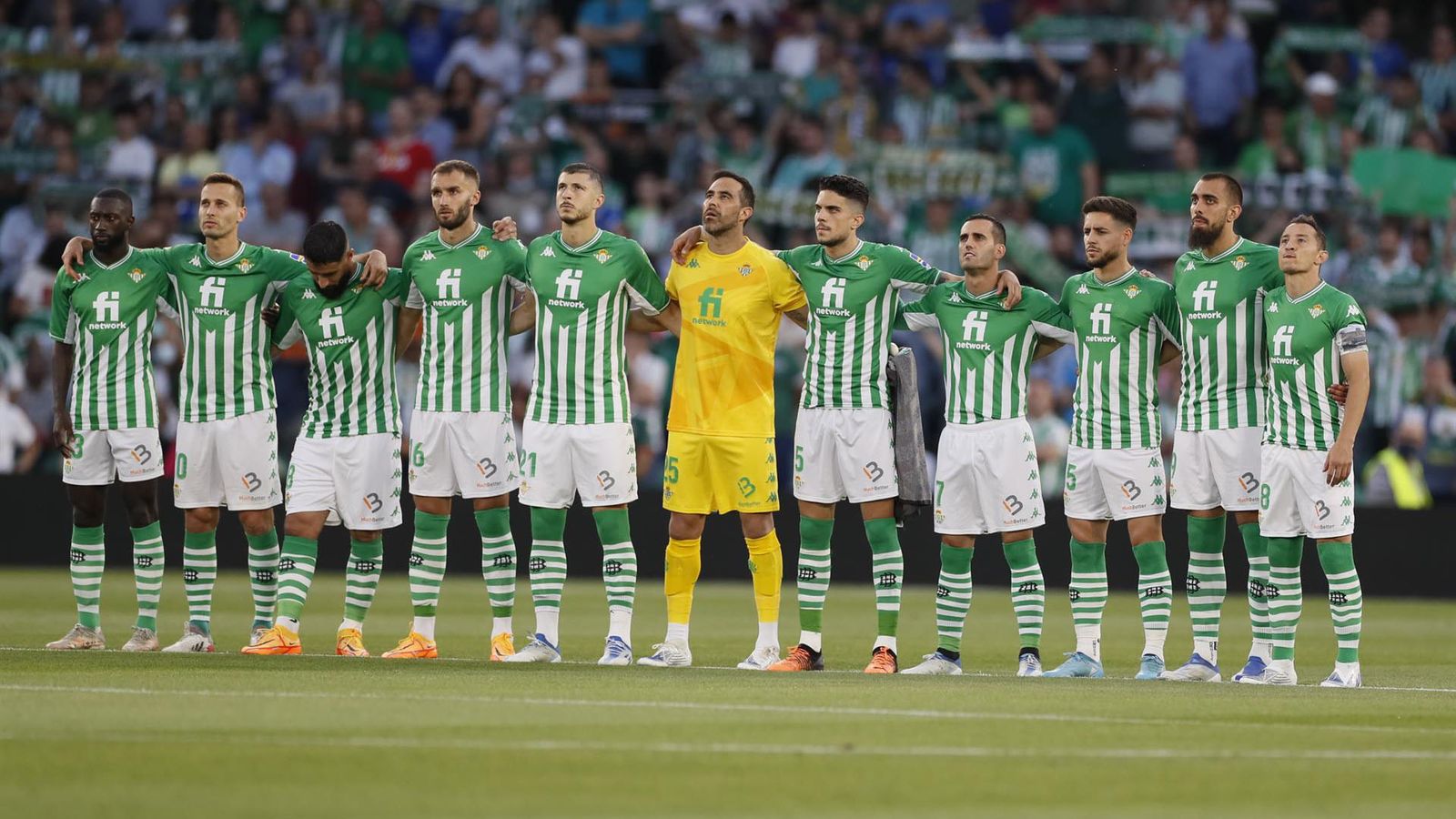 MINUTO DE SILENCIO EN EL BETIS-BARÇA POR SANTI ROLDÁN