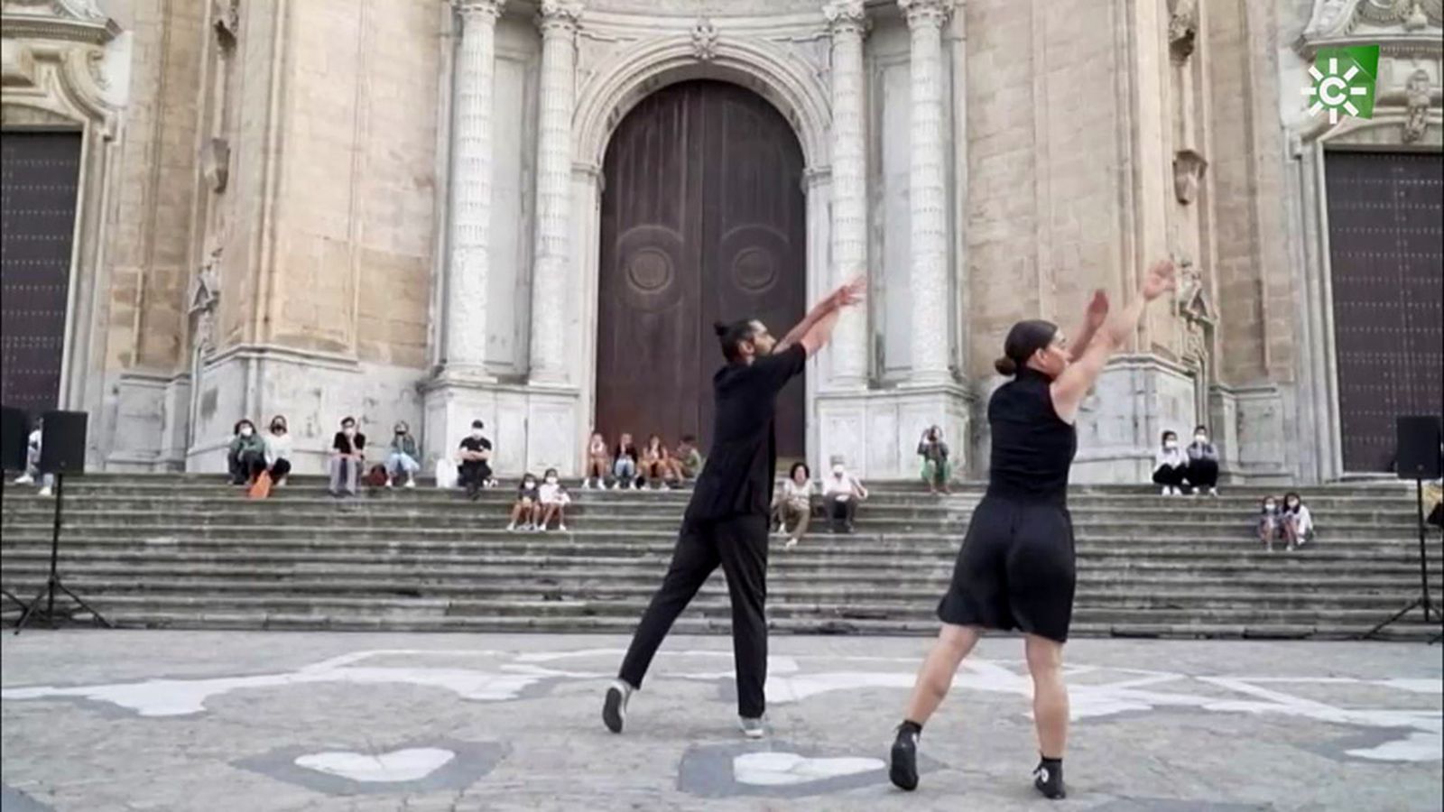 El baile ocupa teatros, calles y plazas en el Festival Cádiz en Danza